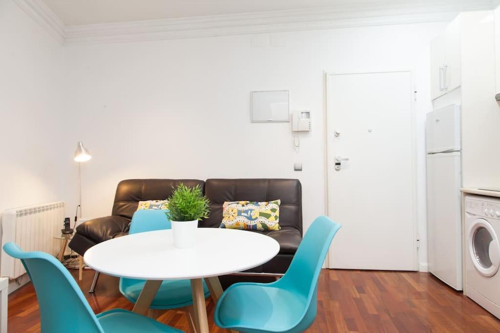 Tranquilo Apartamento En Chueca In2Iz5 Madrid Esterno foto